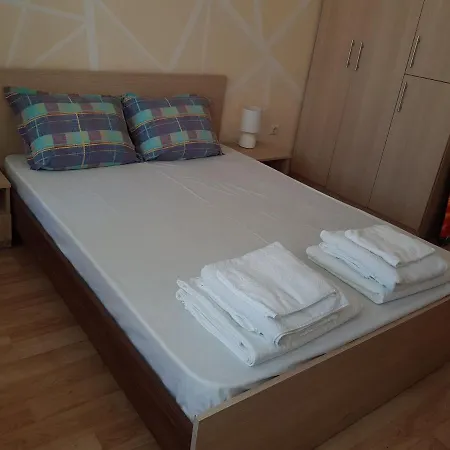 Apartment Camping Europe Art *